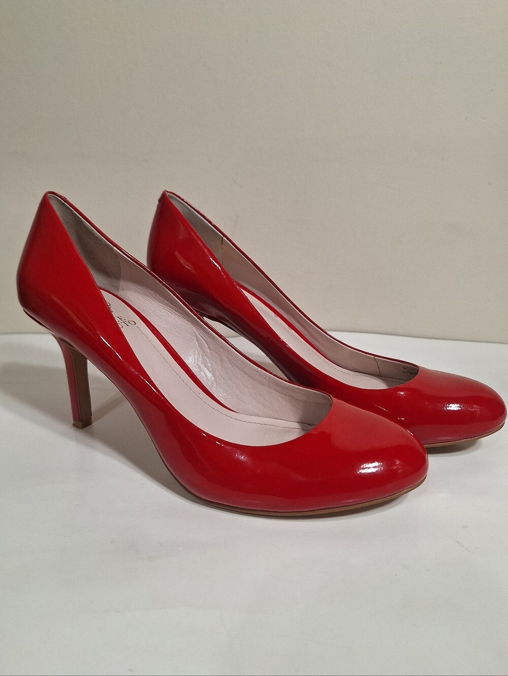 Vince Camuto Red Patent Leather Pumps Heels Size 8.5 / 38.5